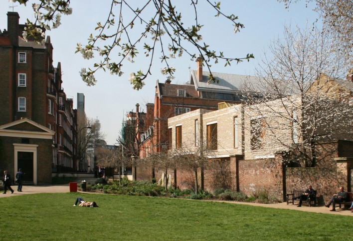 01_wakefield_from-st-georges-gardens